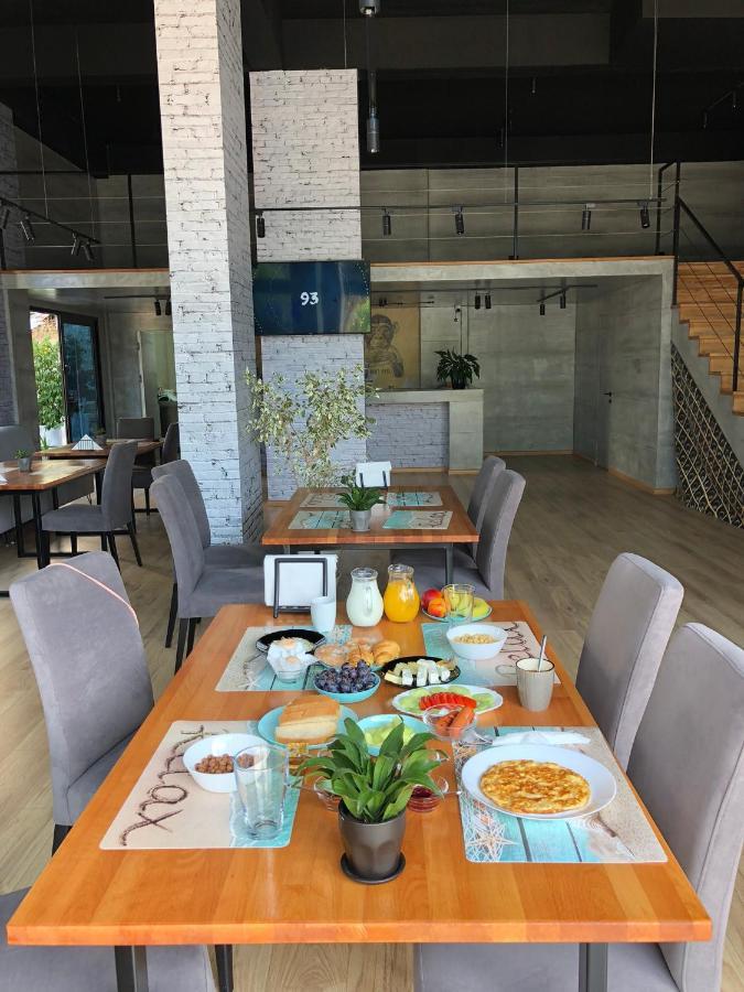 Nemesis Hotel Sarandë Eksteriør billede