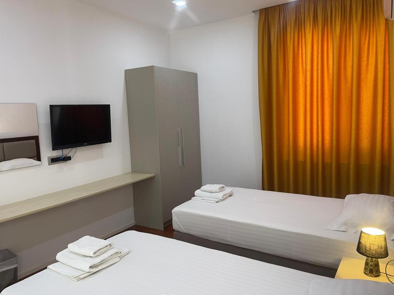 Nemesis Hotel Sarandë Eksteriør billede