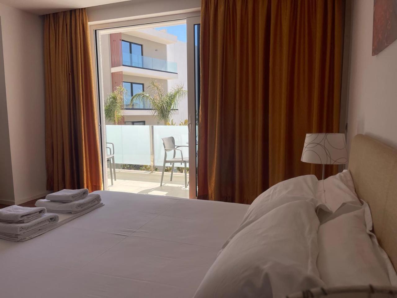 Nemesis Hotel Sarandë Eksteriør billede